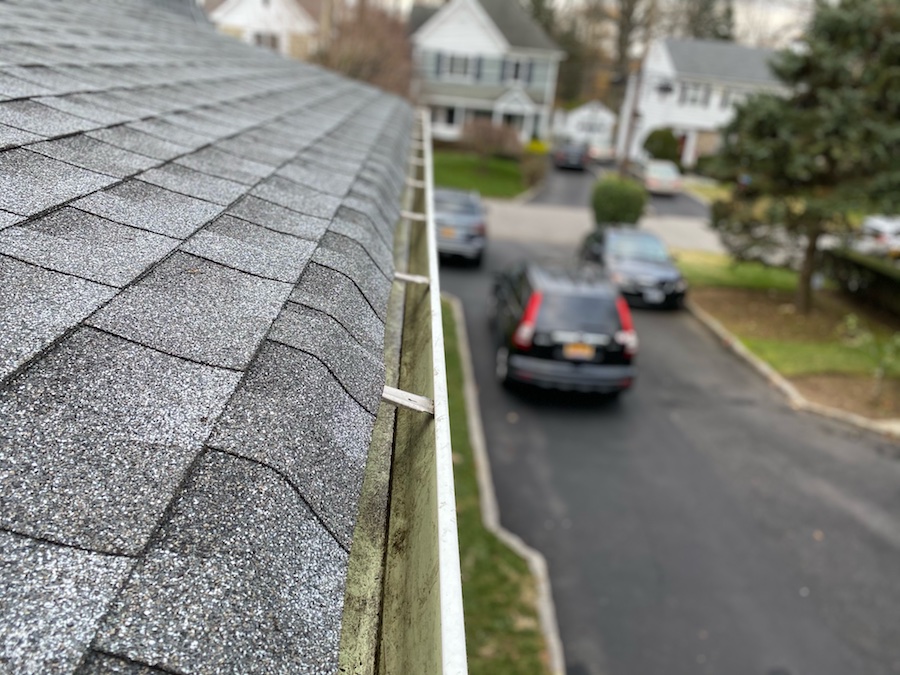 Gutters Cleaning